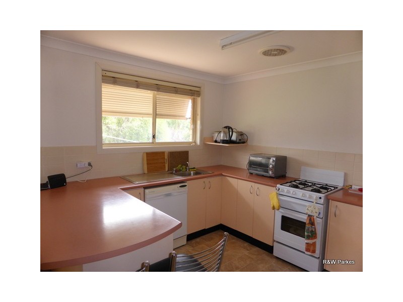 26 Fisher Street, Parkes NSW 2870