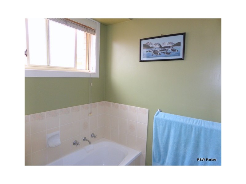 26 Fisher Street, Parkes NSW 2870