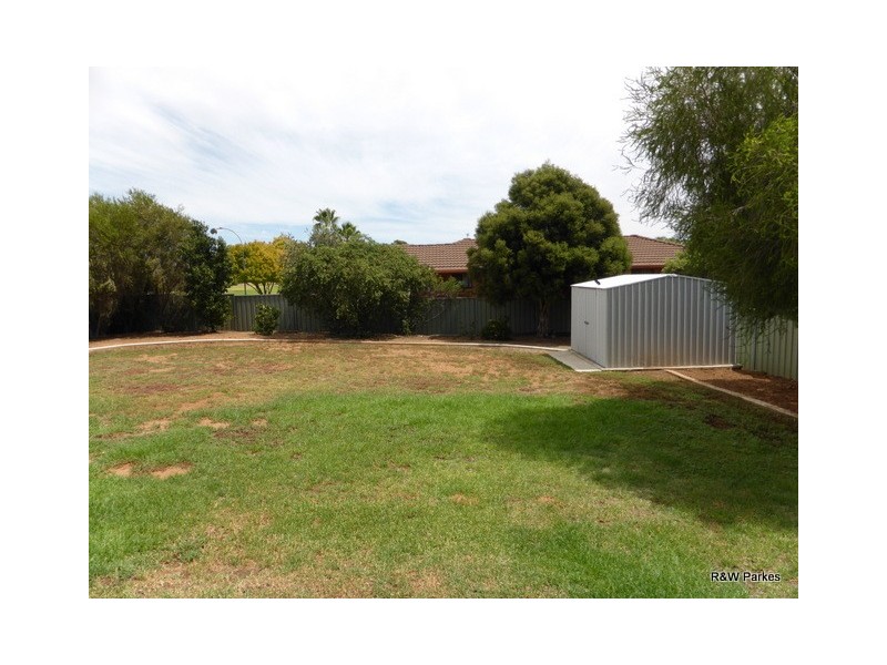26 Fisher Street, Parkes NSW 2870