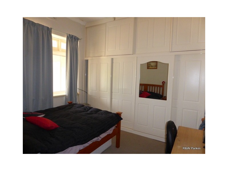 68 Orange Street, Parkes NSW 2870