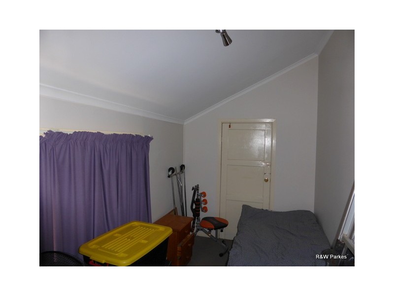 68 Orange Street, Parkes NSW 2870