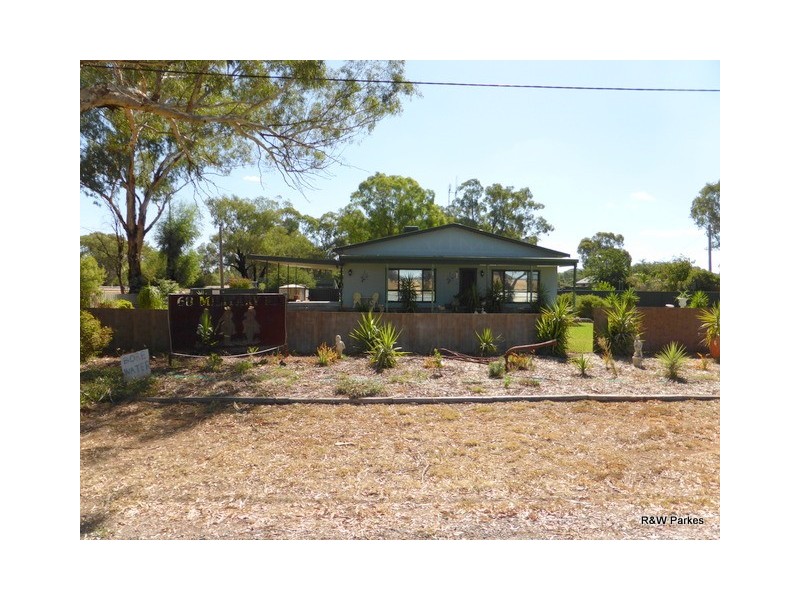 68 Military Road, Parkes NSW 2870
