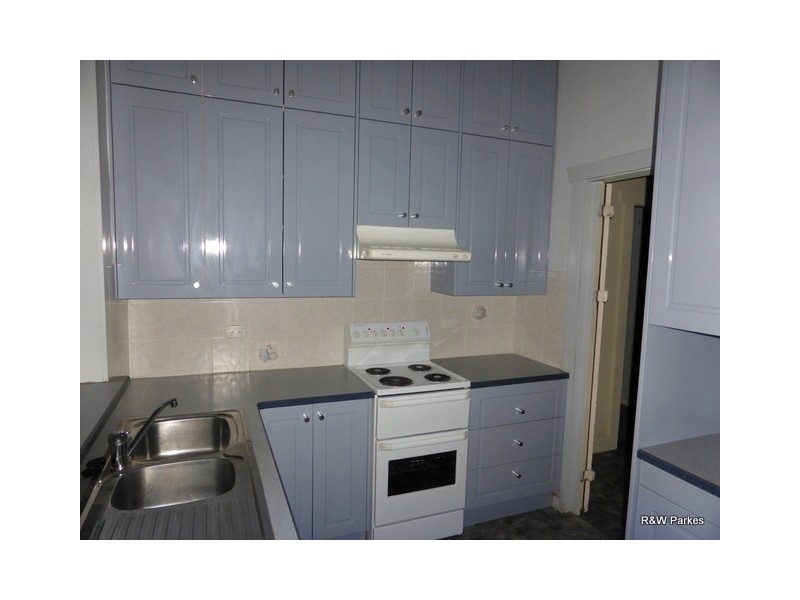 2 Elizabeth Street, Parkes NSW 2870