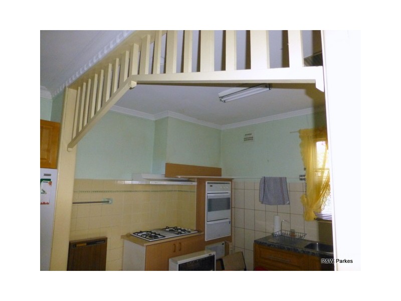 35 East Street, Parkes NSW 2870