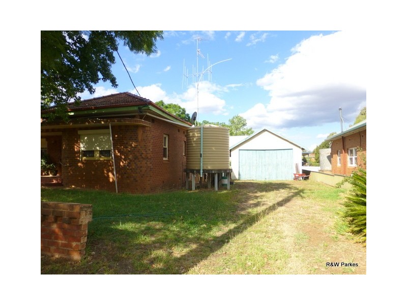 35 East Street, Parkes NSW 2870