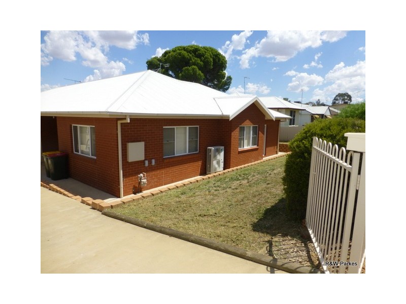 Unit 1/5A Kookaburra Street, Parkes NSW 2870