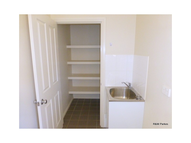 Unit 1/5A Kookaburra Street, Parkes NSW 2870