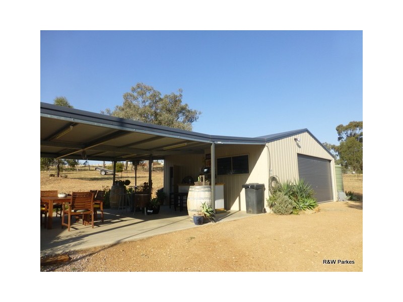 86 Deep Lead Road, Parkes NSW 2870
