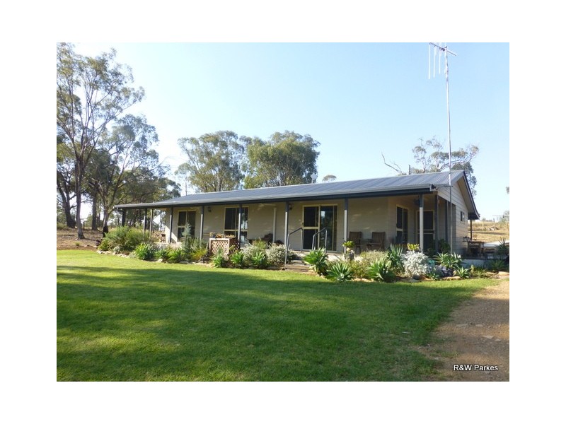 86 Deep Lead Road, Parkes NSW 2870