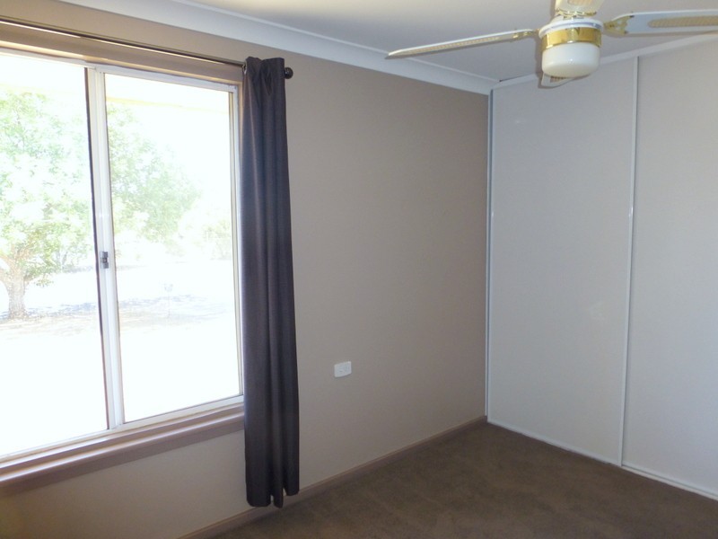 100 Close Street, Parkes NSW 2870