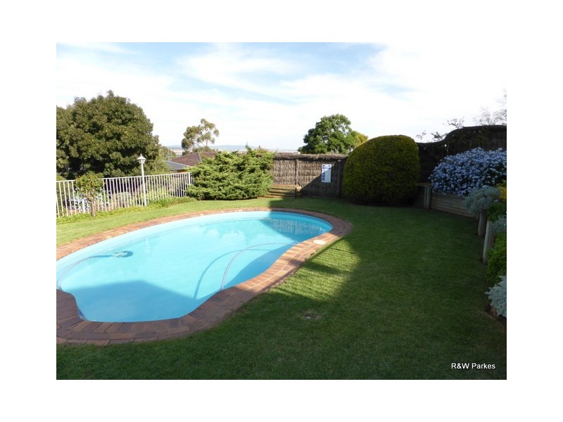 5 Glenwarrie Place, Parkes NSW 2870