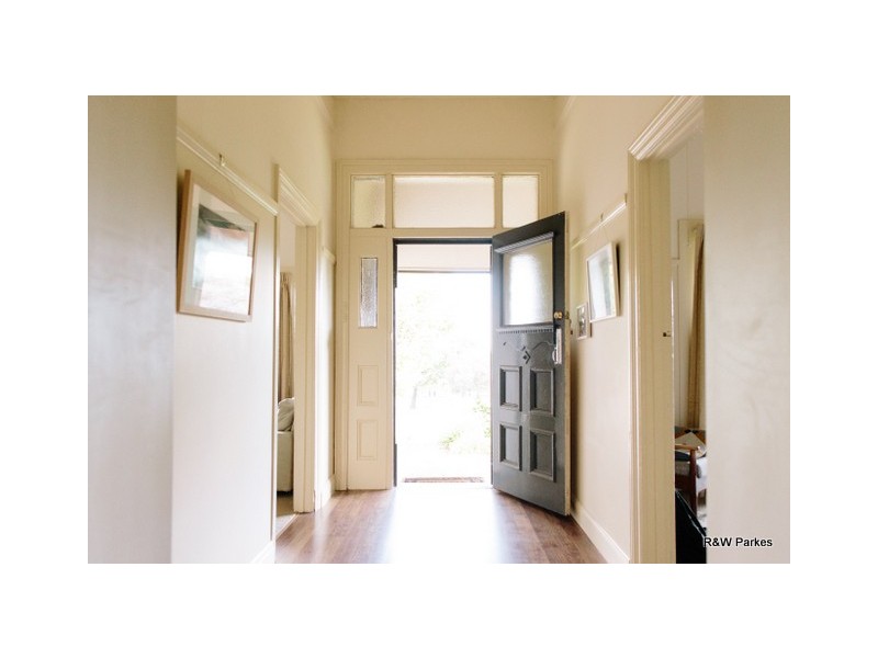 26 Gap Street, Parkes NSW 2870