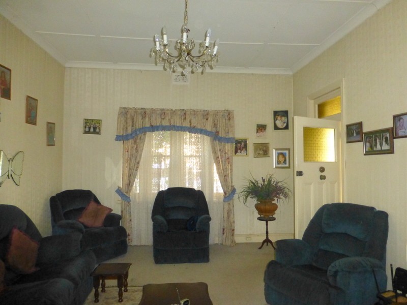 28 Bushman Street, Parkes NSW 2870