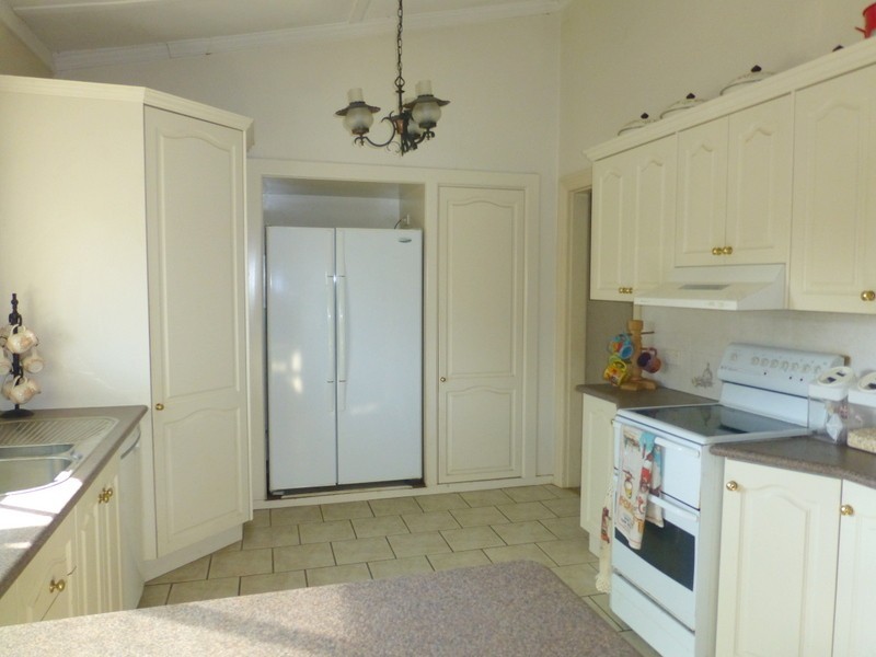 28 Bushman Street, Parkes NSW 2870