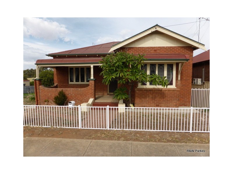 114-116 Clarinda Street, Parkes NSW 2870