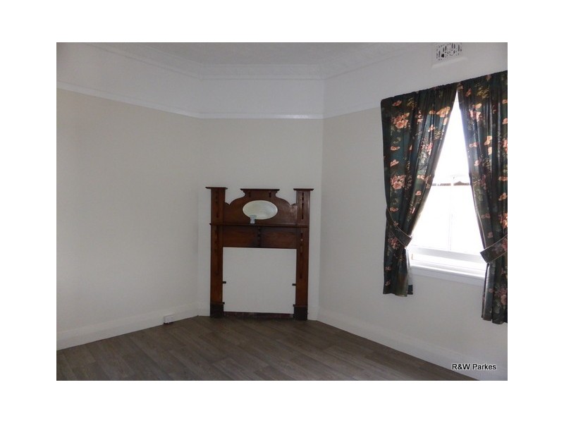 114-116 Clarinda Street, Parkes NSW 2870