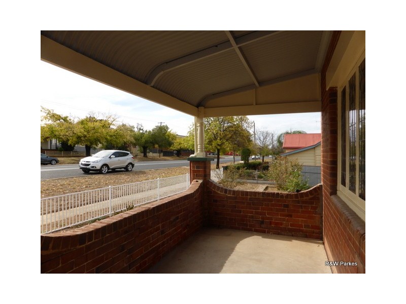 114-116 Clarinda Street, Parkes NSW 2870