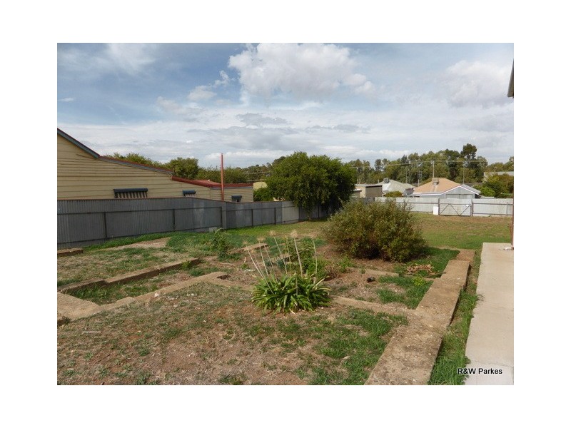 114-116 Clarinda Street, Parkes NSW 2870