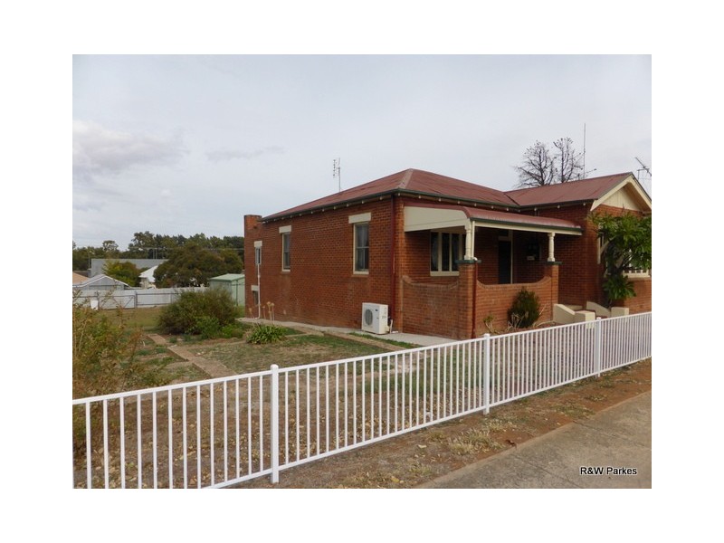 114-116 Clarinda Street, Parkes NSW 2870