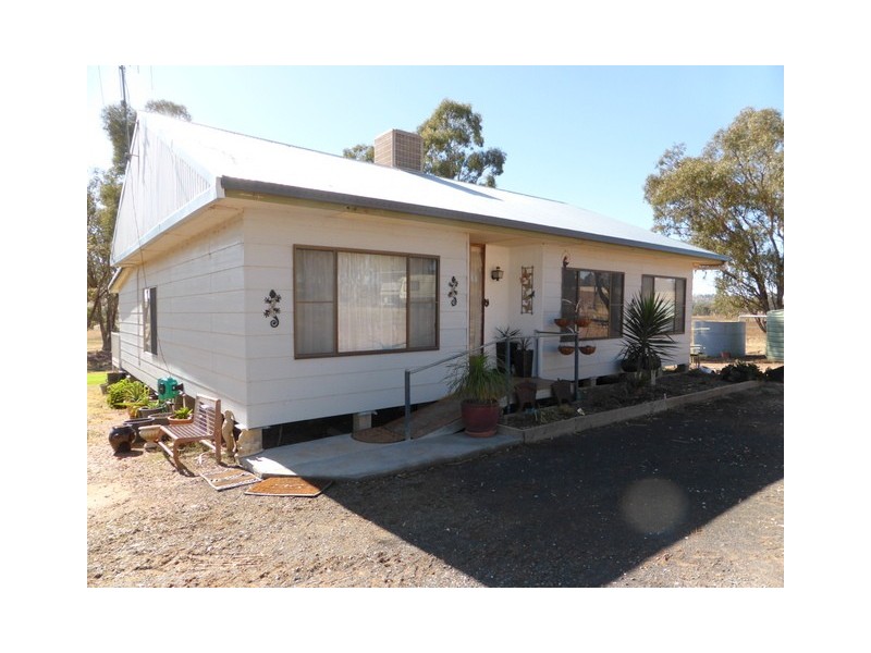 31 Magill Lane, Parkes NSW 2870