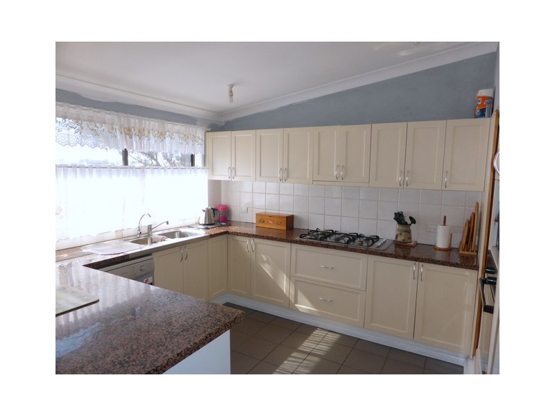 31 Magill Lane, Parkes NSW 2870