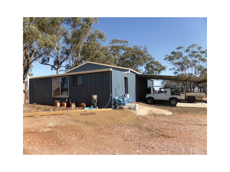 31 Magill Lane, Parkes NSW 2870