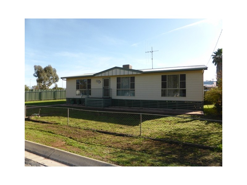 1 Austral Street, Parkes NSW 2870