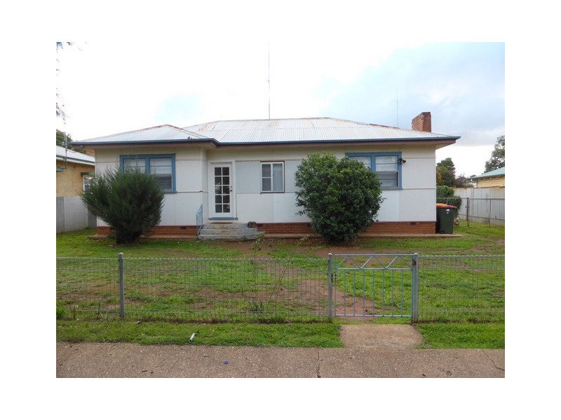 48 Close Street, Parkes NSW 2870