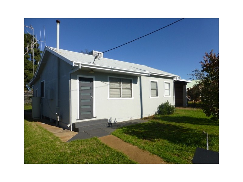 13 Macarthur Street, Parkes NSW 2870