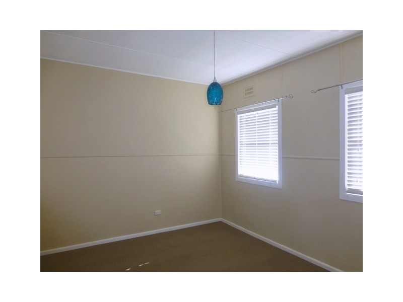 13 Macarthur Street, Parkes NSW 2870