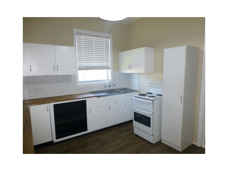 13 Macarthur Street, Parkes NSW 2870