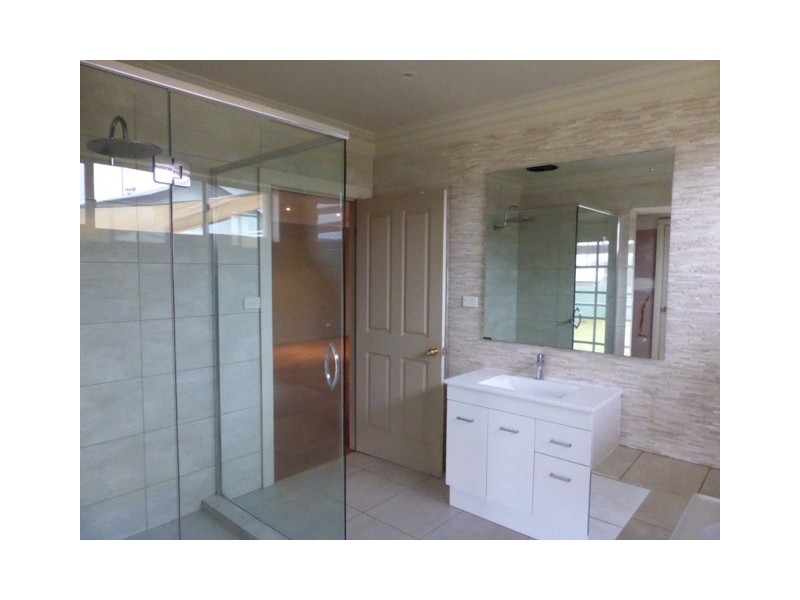 21 Thurlstone Street, Parkes NSW 2870