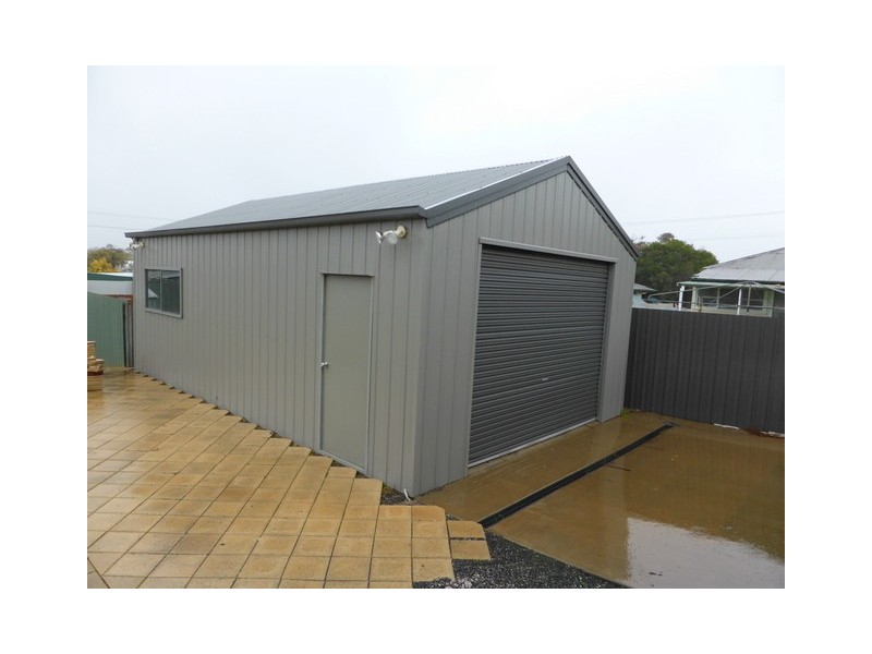 21 Thurlstone Street, Parkes NSW 2870