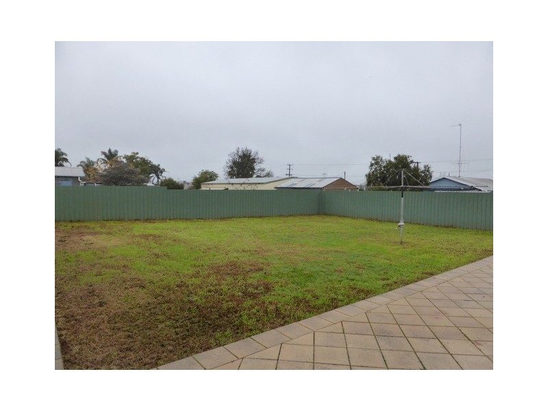 21 Thurlstone Street, Parkes NSW 2870