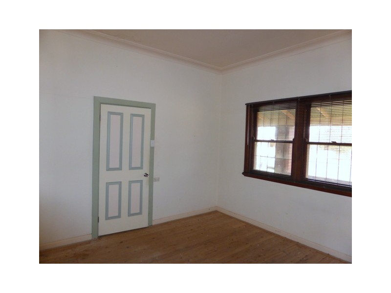 50 Bushman Street, Parkes NSW 2870