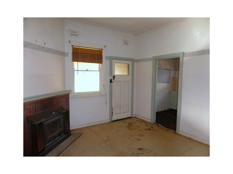 50 Bushman Street, Parkes NSW 2870