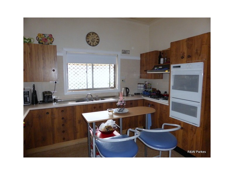 81 Dalton Street, Parkes NSW 2870