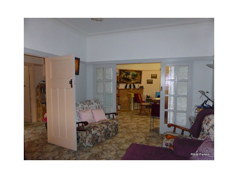 81 Dalton Street, Parkes NSW 2870