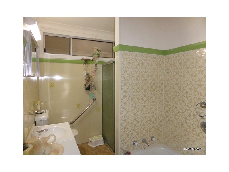 81 Dalton Street, Parkes NSW 2870