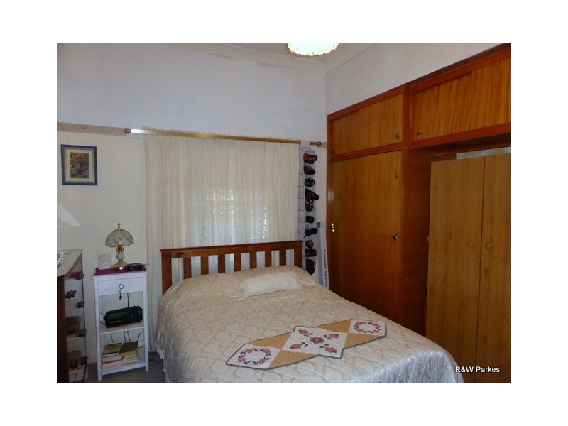 81 Dalton Street, Parkes NSW 2870