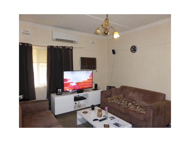 22A and B Close Street, Parkes NSW 2870