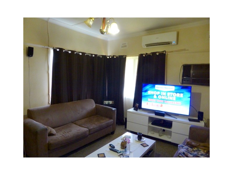 22A and B Close Street, Parkes NSW 2870