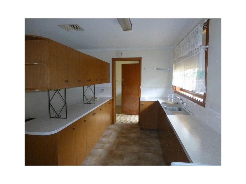 75 Currajong Street, Parkes NSW 2870