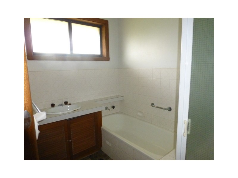 75 Currajong Street, Parkes NSW 2870