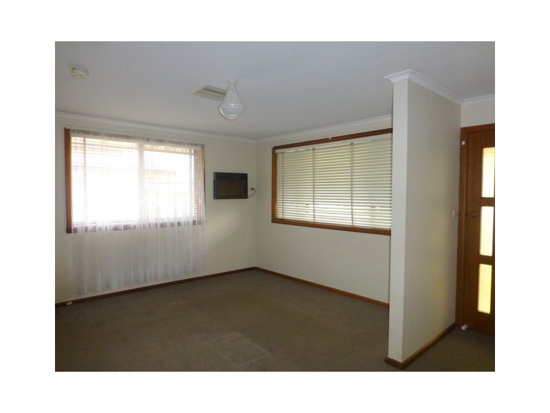 75 Currajong Street, Parkes NSW 2870