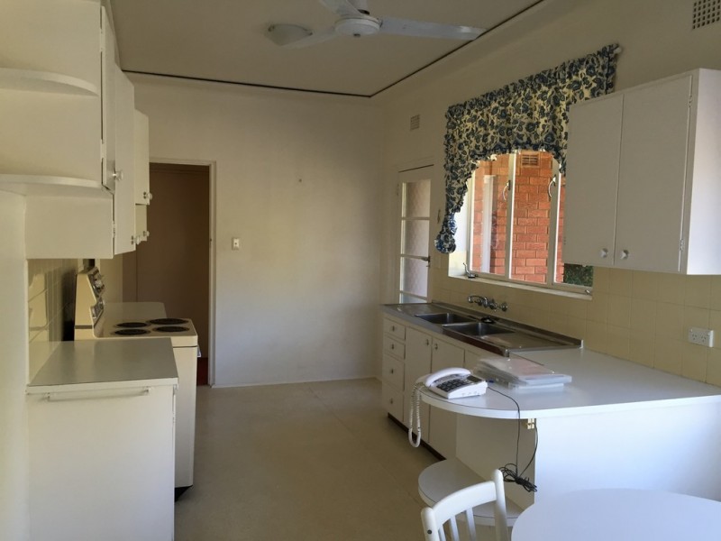 10 Lynbara Avenue, St Ives NSW 2075