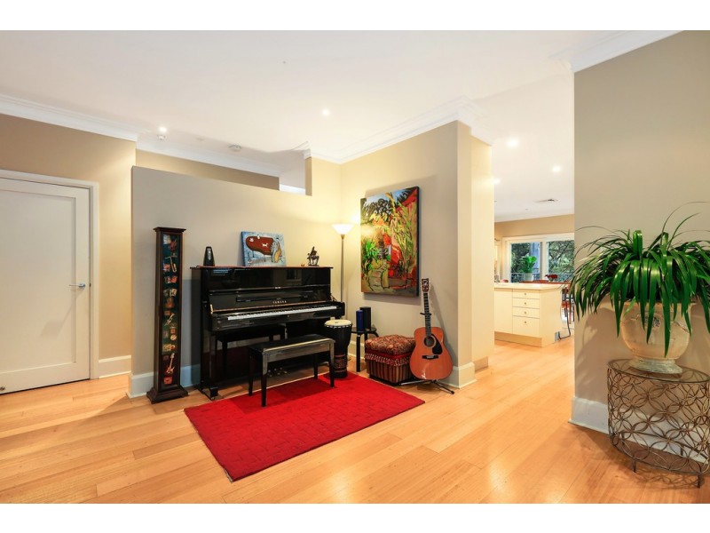 11 Roland Avenue, Wahroonga NSW 2076