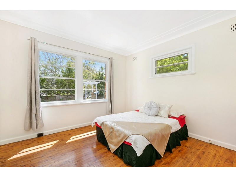 37 Cowan Road, St Ives NSW 2075