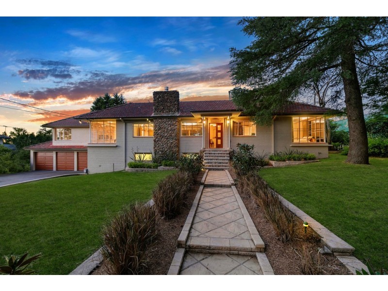 15 Bundabah Avenue, St Ives NSW 2075