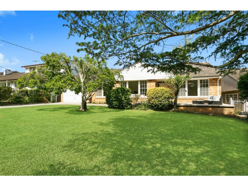 8 Lancaster Avenue, St Ives NSW 2075